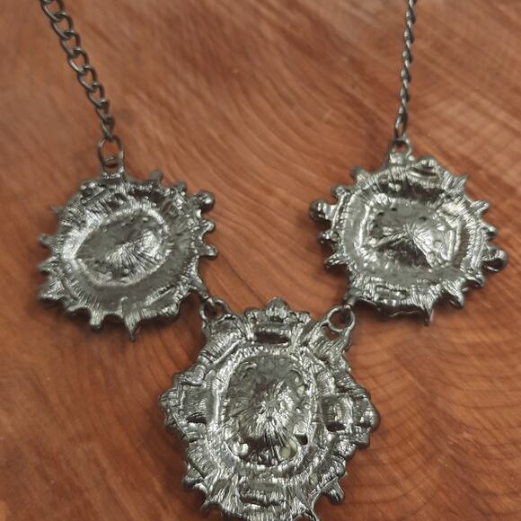 Light Yellow and Pink Cabochon Statement Necklace Gunmetal‎ Gray Chain - Picture 5 of 8